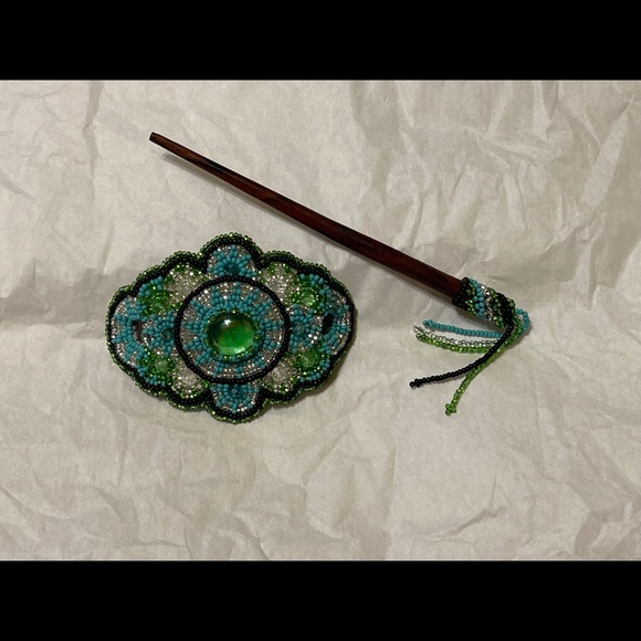 Beaded Native/Tribal Barrettes w/ Hair Pin NWOT - Picture 2 of 2